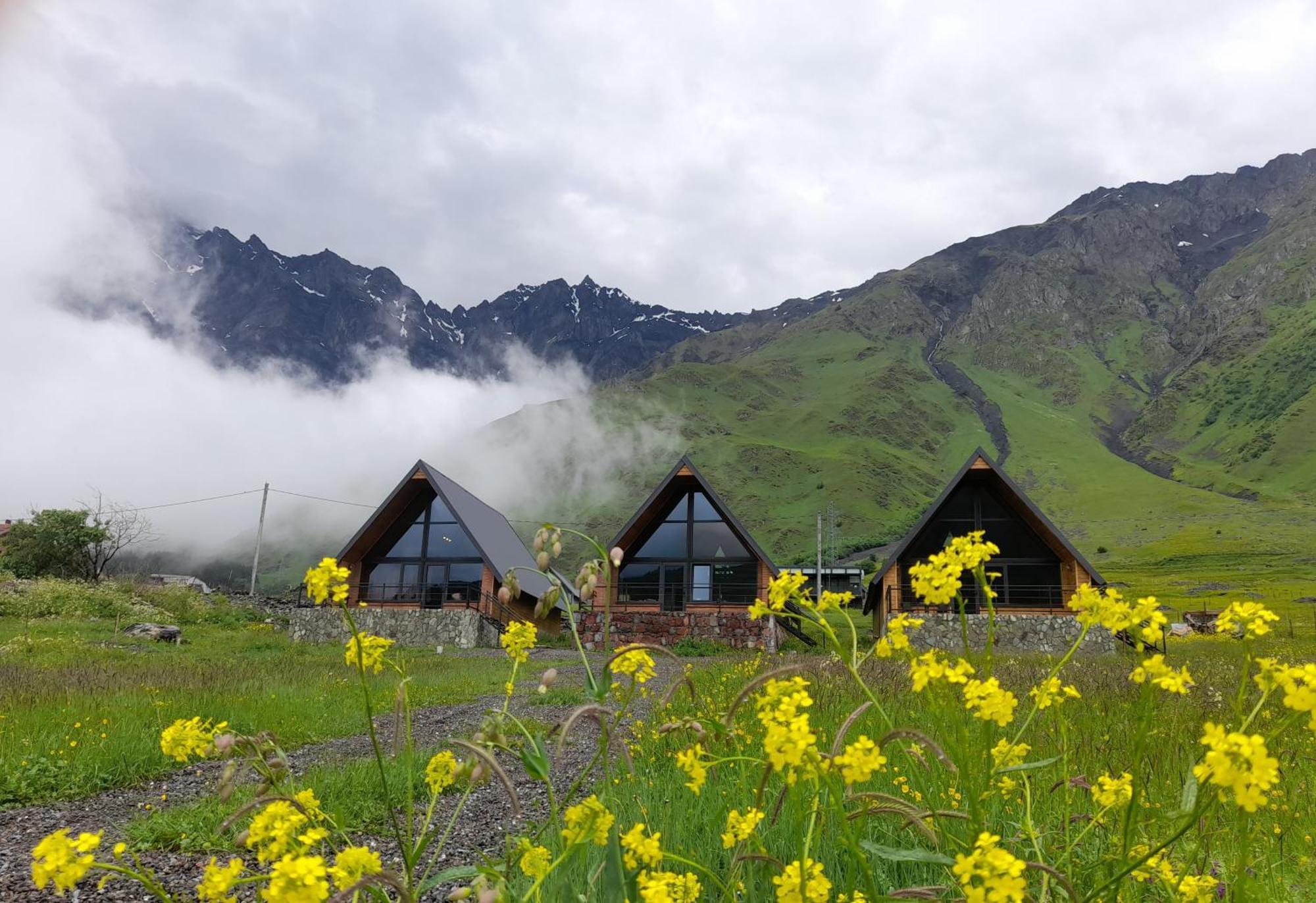 Kera Cottages Kazbegi Exterior foto
